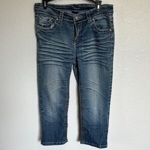 Roadrunner Apparel Women's Blue Cropped Jeans Size 8